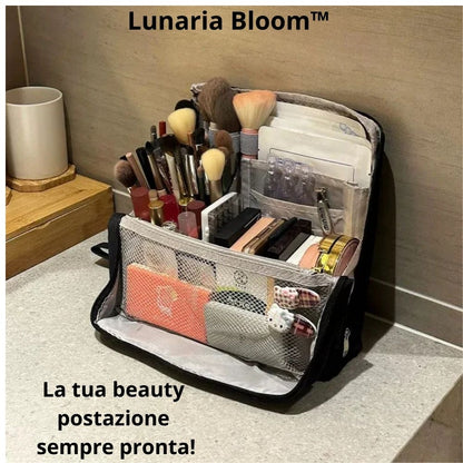 Lunaria Bloom™ – La beauty bag verticale che unisce eleganza e funzionalità.